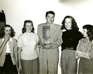 Image description is not available for 1947.025